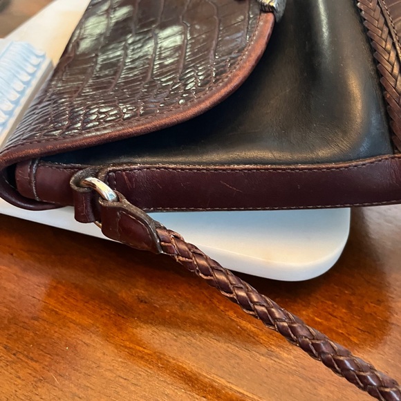 Brighton Collection Vintage Black Leather & Brown Croc-Embossed Crossbody (GUC) - Picture 10 of 11